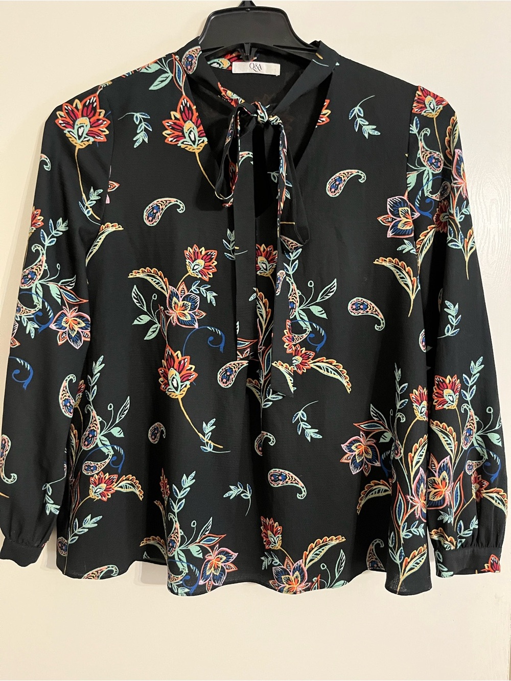 O&A Black Floral Tie-Neck Blouse
